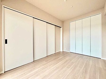 LDKに隣接の約6.0帖の洋室
