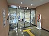 周辺：市川駅南口図書館 650m