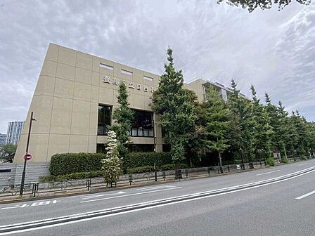 豊島区立目白小学校 800m