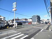 ローソン昭島緑町五丁目店 95m