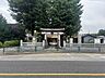周辺：西窪稲荷神社 190m