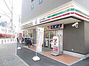 セブンイレブン武蔵野アジア大学通り店 159m