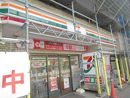 セブンイレブン三鷹下連雀3丁目店 20m