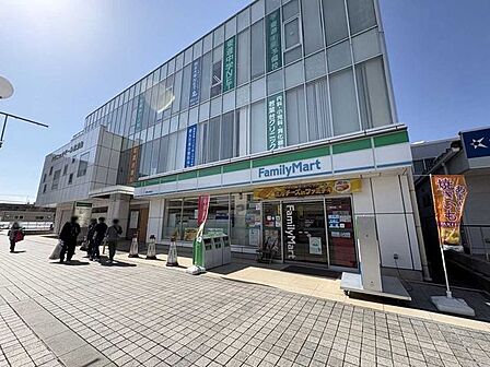 ファミリーマート若葉台駅前店 400m