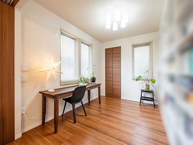 室内 小平市鈴木町1丁目