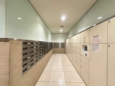 宅配BOX／不在時も24時間荷物受け取り可能です