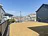 その他：敷地奥から道路側を撮影