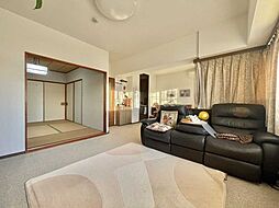 エステシティ湘南六浦参番館 3LDKの室内