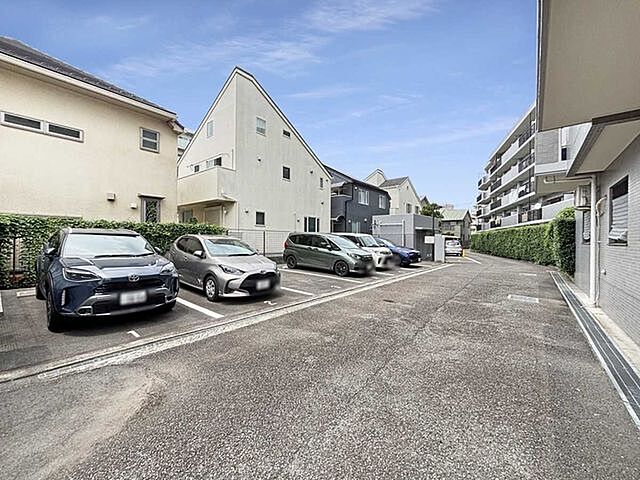 6 / 6