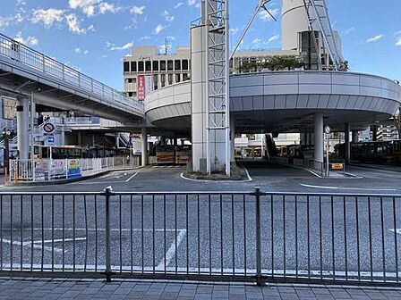 戸塚駅東口バスターミナル 1670m