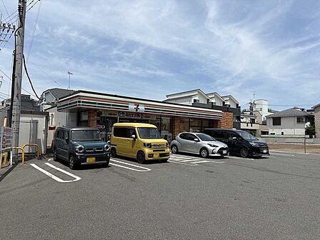 セブン-イレブン 横浜瀬谷4丁目店 176m