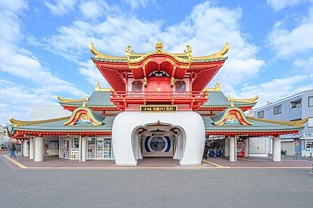  小田急江ノ島線「片瀬江ノ島」駅 400m