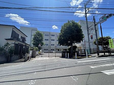 横浜市立奈良小学校 1300m