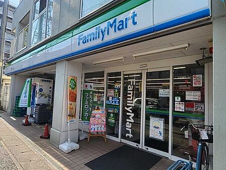 ファミリーマート　宮崎二丁目店 270m