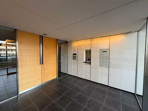 エントランスを拡大表示