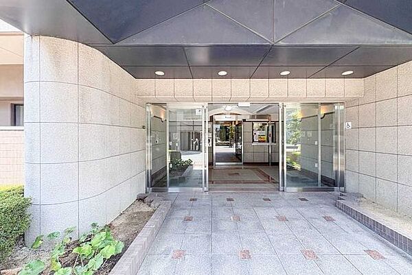 エントランスを拡大表示