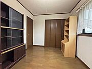 家具調度品は価格に含まれません。