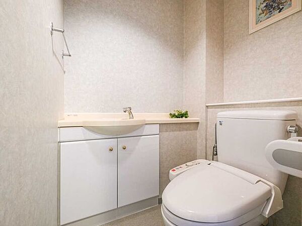 トイレを拡大表示