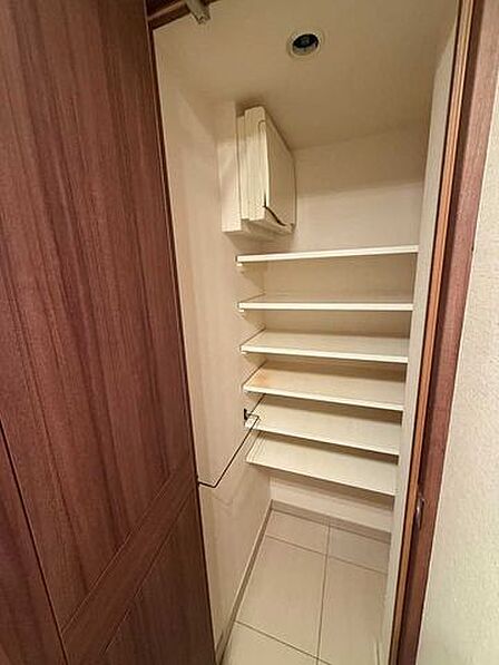 収納