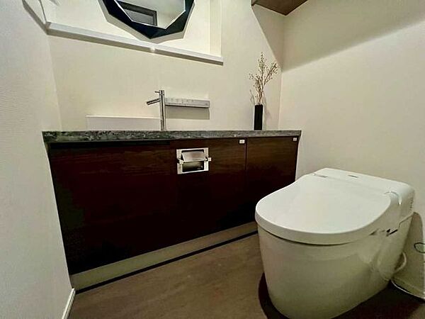 トイレを拡大表示