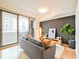 プロパレス上新庄IIグラヴィス 2LDKのリビング/ダイニング