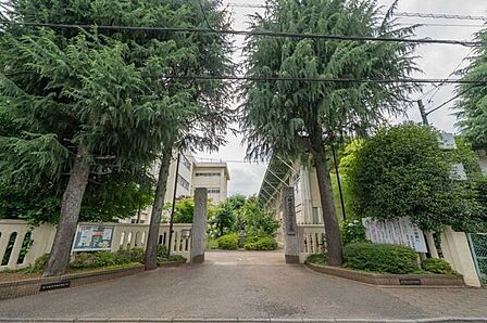 所沢市立所沢小学校 350m
