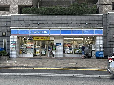 ローソン 所沢元町店 80m