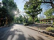 新宿中央公園 350m