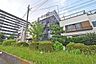 その他：真ん中の建物になります。