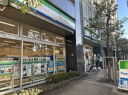 ファミリーマート 西新宿アトラスタワー店 210m