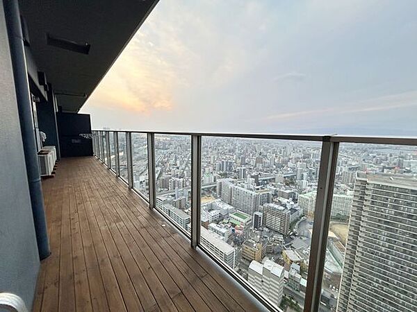 バルコニーを拡大表示