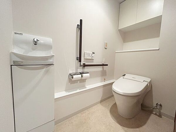 トイレを拡大表示