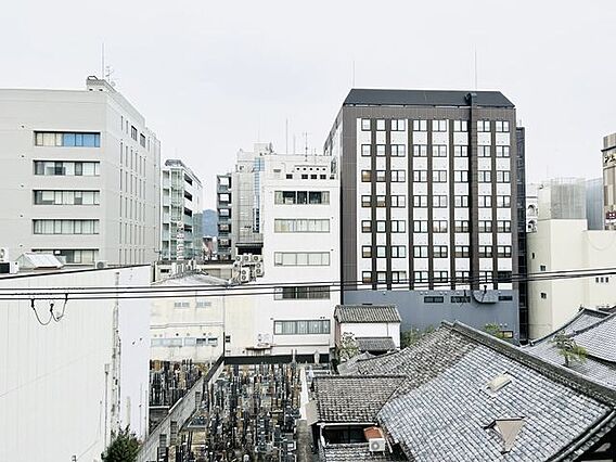 バルコニーから...