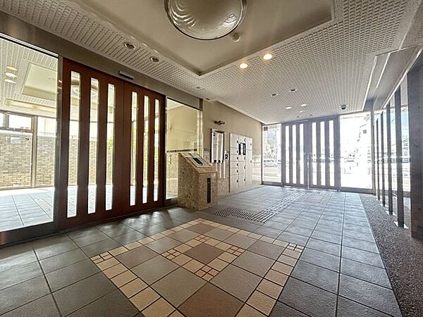 エントランスを拡大表示