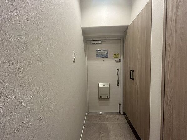 玄関を拡大表示