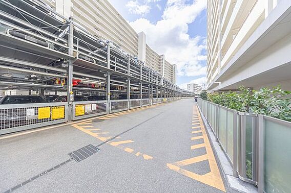 敷地内道路が広...