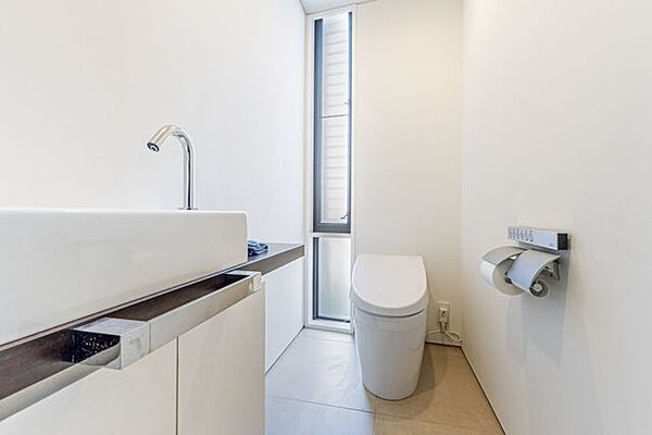 トイレを拡大表示