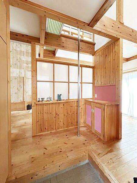 玄関を拡大表示