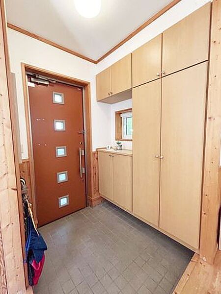 玄関を拡大表示
