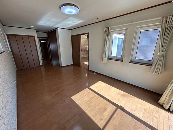 洋室を拡大表示