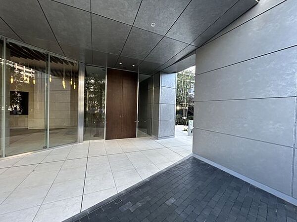 エントランスを拡大表示