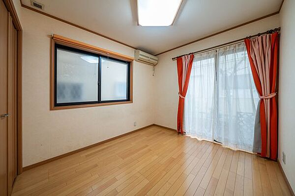 洋室を拡大表示