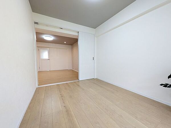 洋室を拡大表示