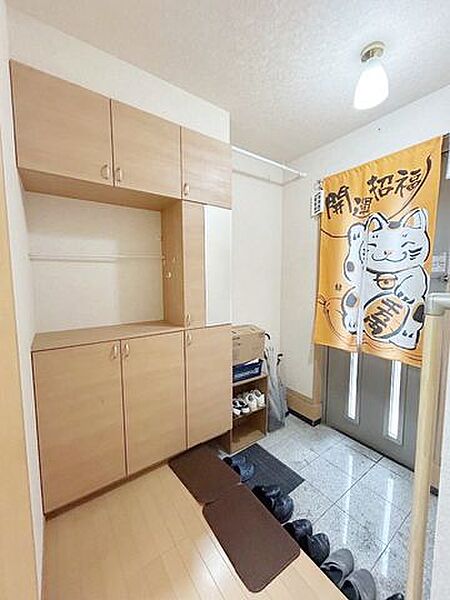 玄関を拡大表示