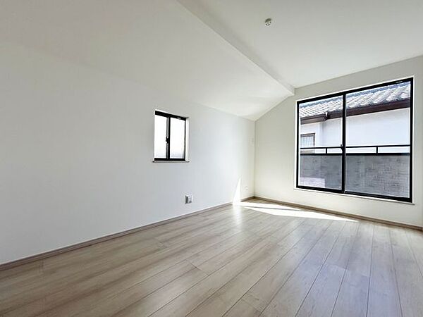 洋室を拡大表示