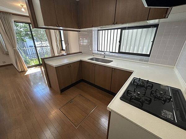キッチンを拡大表示