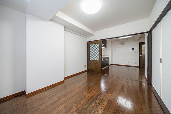 洋室を拡大表示