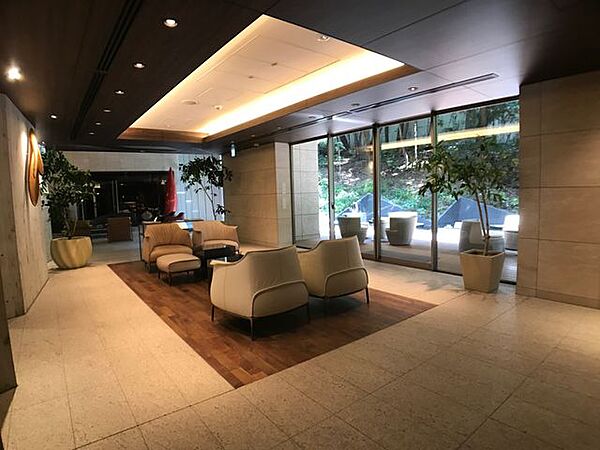 エントランスを拡大表示