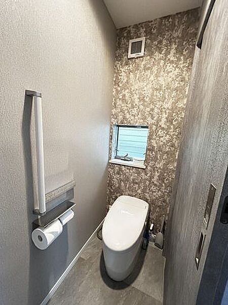 トイレを拡大表示