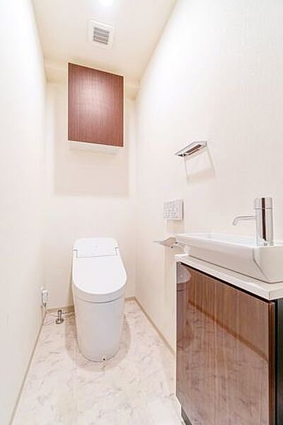 トイレを拡大表示